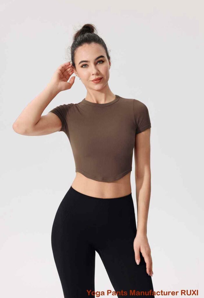 Conjunto de shorts de gimnasio y top corto RUXI bn3501