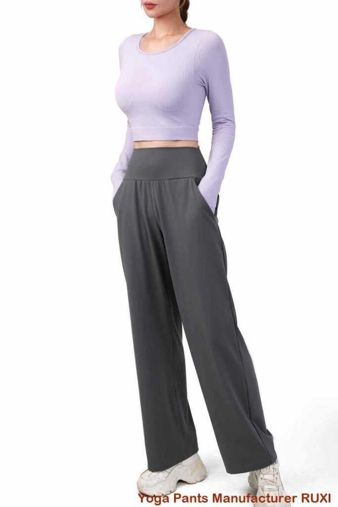 Pantalones cortos deportivos de mujer de longitud más larga